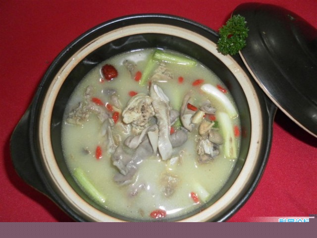 招牌菜猪肚鸡.jpg