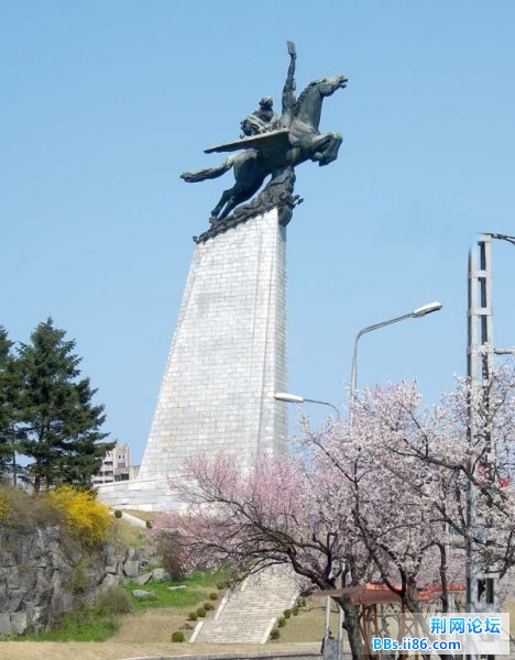 the-150-foot-tall-chollima-statue-on-mansu-hill-depicts-a-worker-and-peasant-wom.jpg