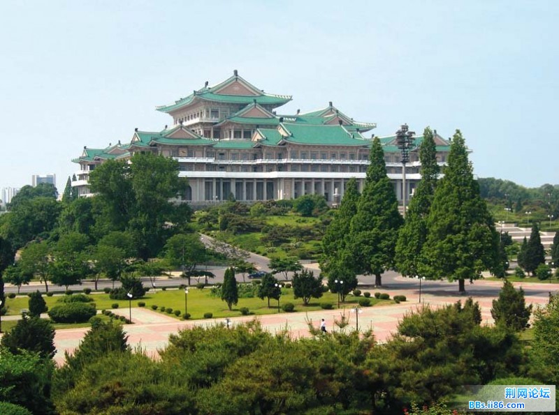 the-grand-peoples-study-house-situated-along-taedong-river-is-pyongyangs-main-library.jpg