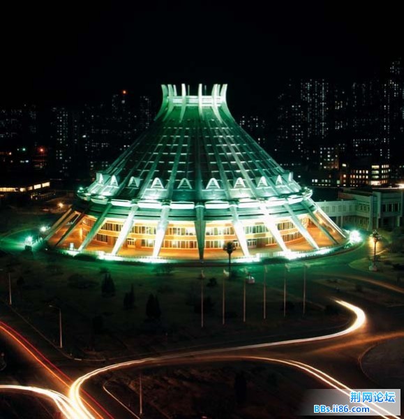 the-pyongyang-ice-rink-built-in-1981-seats-6000.jpg