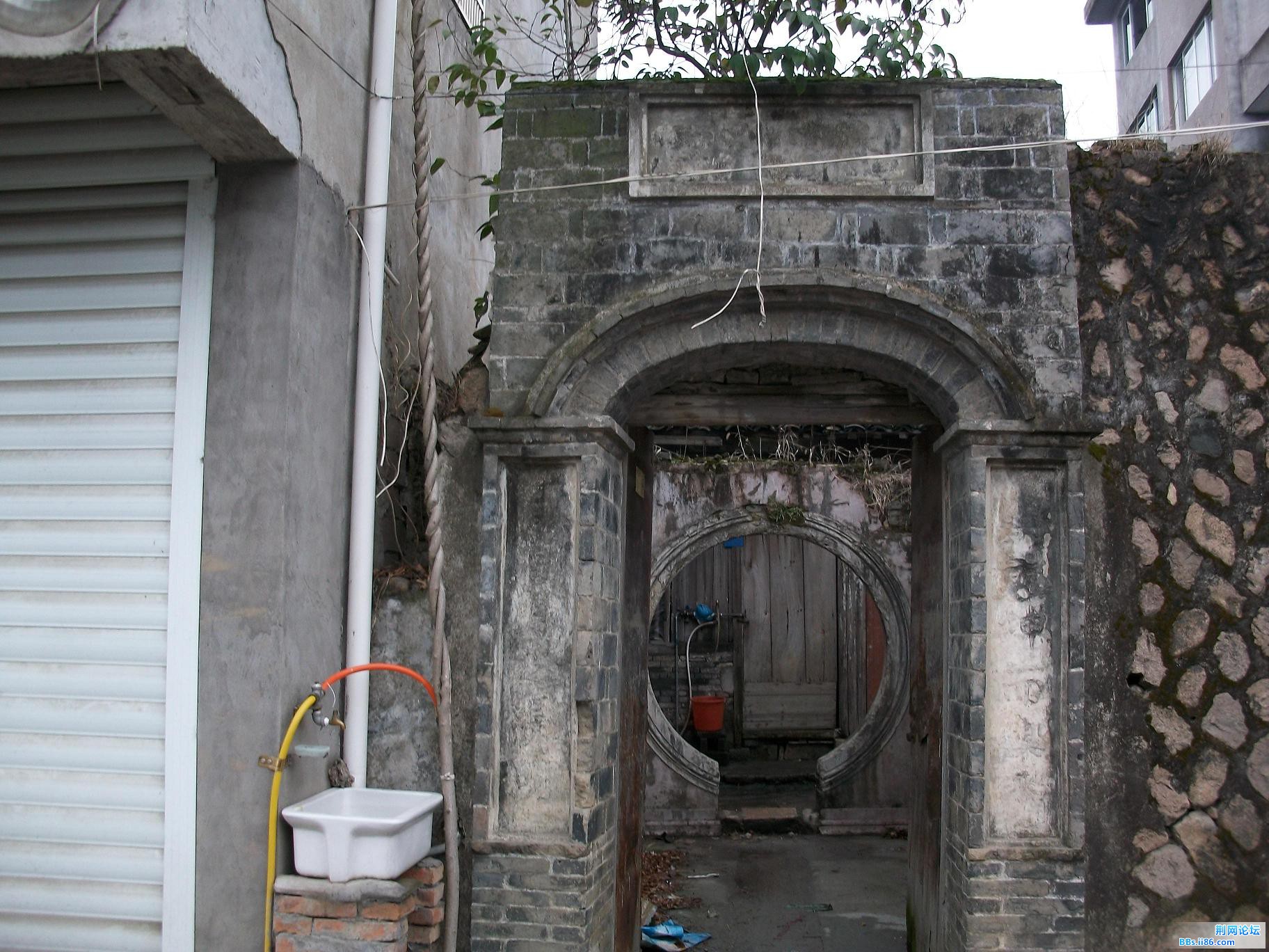 侧门.JPG