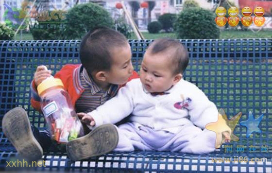 小妹妹要吃糖嘛，先让哥哥嘴嘴-- --