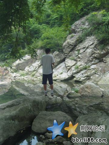 在偷吃.JPG