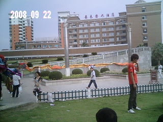 广场.jpg