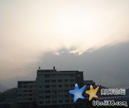 9U`E)K5B2S7FY[XSR[1BYUN.jpg