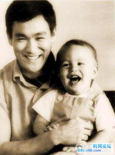 看李小龙如何教育儿子？2.jpg