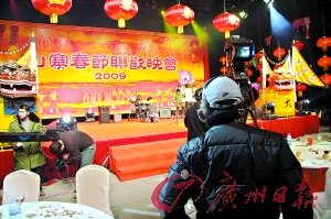 老孟版山寨春晚成功举行获电视直播(图).jpg