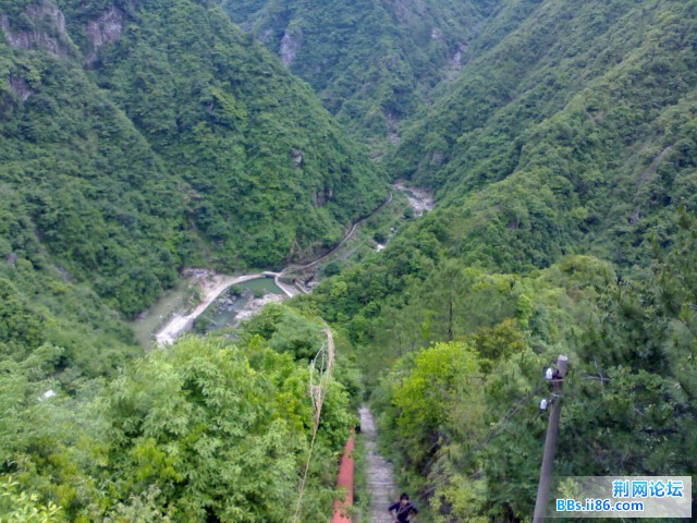 群山环抱.jpg