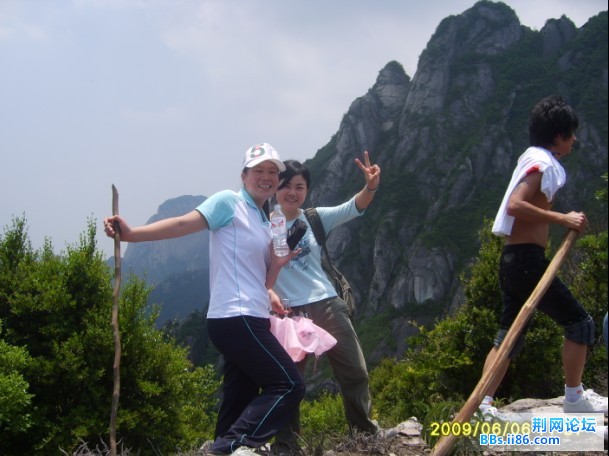 19哈拍照.jpg