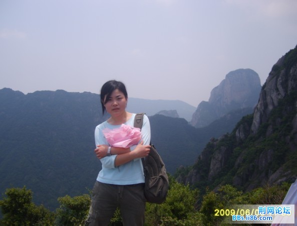 21后面好高的山啊，怕怕.jpg