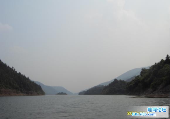 小岛.jpg