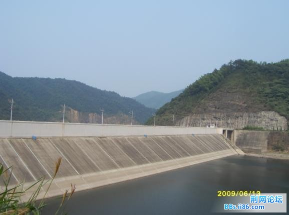 大坝.jpg