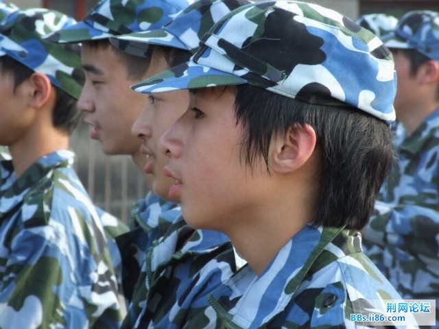 DSCF0259帅哥静女们.JPG
