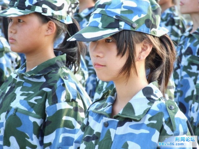 DSCF0244帅哥静女们.JPG
