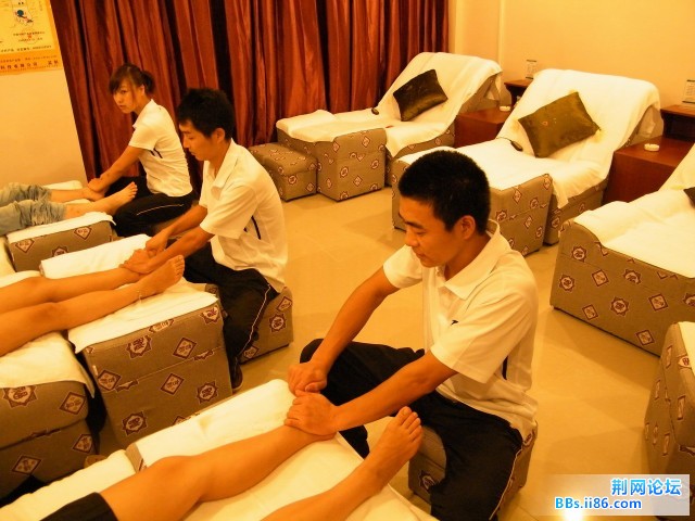 DSCF0867足浴图二  足部按摩.jpg