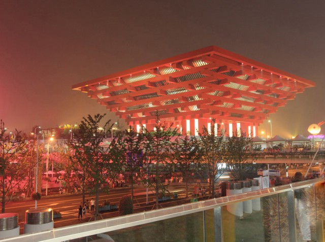 BI0E0147中国馆侧面夜景.JPG