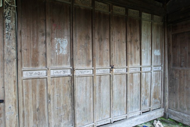 BI0E1883木板排门.JPG